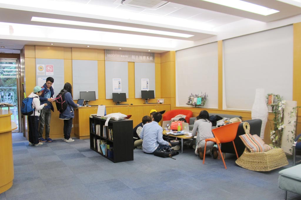 The Centre provides a relaxing enviroment for self study and group disucssions.