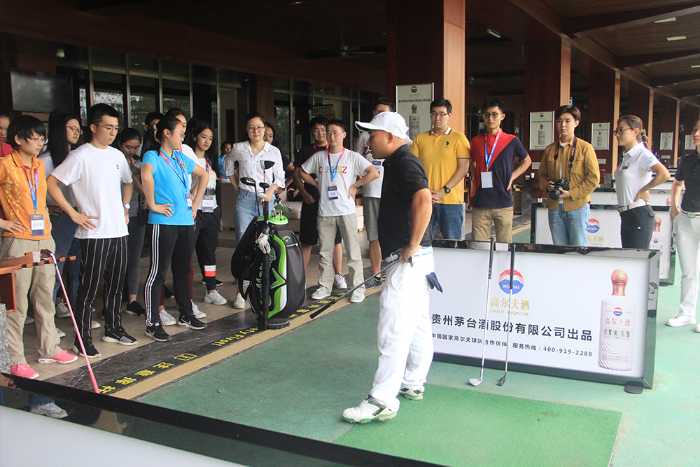 One-day Exchange Programme with Golf Practice 