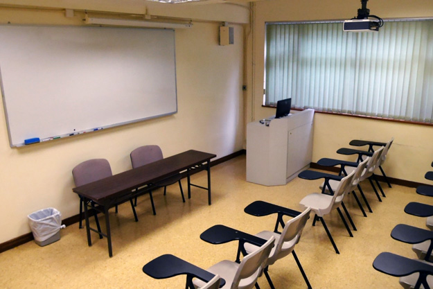 Classroom T20 (Capacity: 20 people)