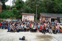 Professor Chan’s unique contribution to the academic sector in Greater China lies in her effort to pull together an extensive global, field-based experiential learning network through her academic projects and partners, proving that such a student-oriented teaching approach is feasible in reality. (The photo was taken in southwestern part of mainland China.)