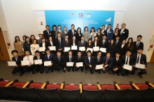 花旗集团与中大商学院合办的「CUHK-Citibank University Banking Course 2016-2017」举行毕业典礼，31名中大商学院学生获颁授修业证书。