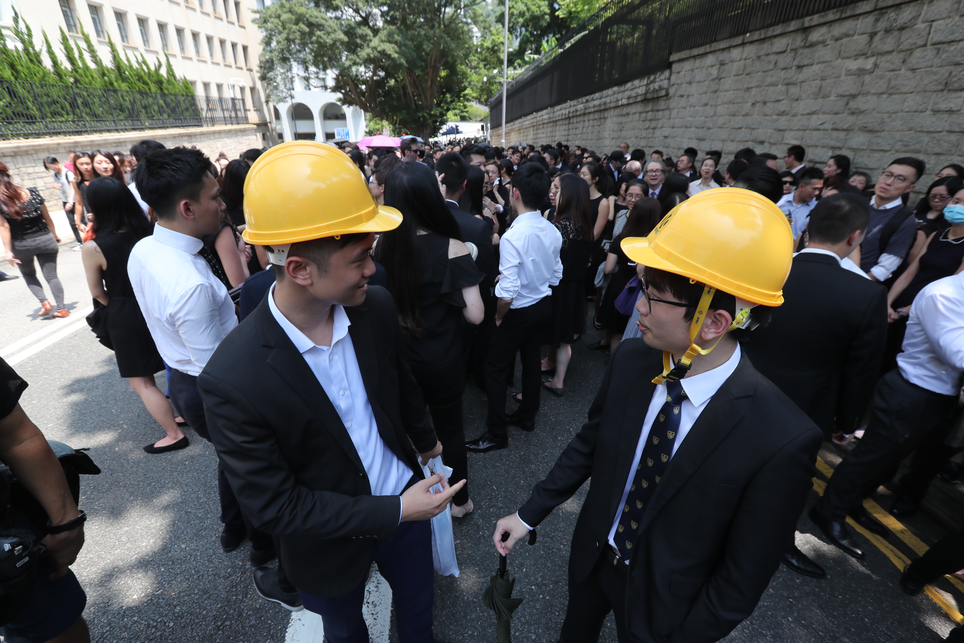 http://ubeat.com.cuhk.edu.hk/wp-content/uploads/2018/yellow-helmet-1.jpg