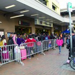 Crowds of Mainland paraellel traders gathering at Sheung Shui Station