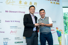 Longest Drive (Men) Winner Mr Edwin Lim (Chung Chi College)