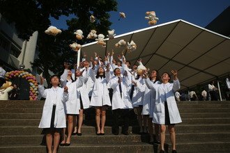 CU Medicine Medical freshmen took a group photo