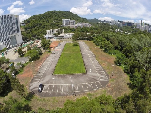 计划中的教学医院位于港铁大学站侧的校内用地，位置便利。