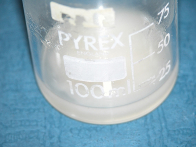 image: Mixture of the bleaching solution and NaOH