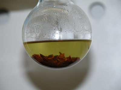 image: the essential oil of the cinnamon barks was extracted into ethyl ethanoate