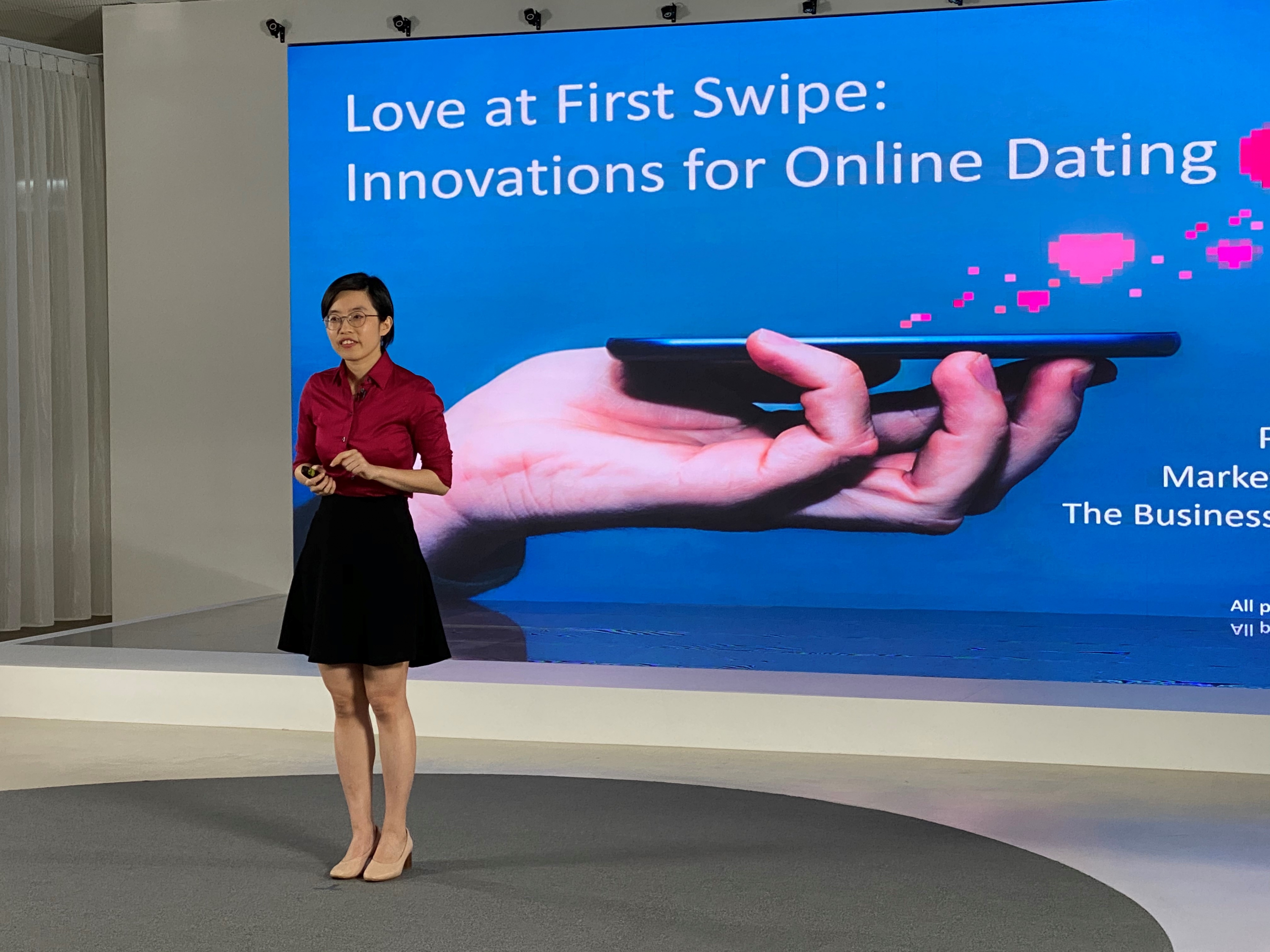 Professor Tingting Fan from the Department of Marketing speaks on the topic “Love at First Swipe: Innovations for Online Dating”.