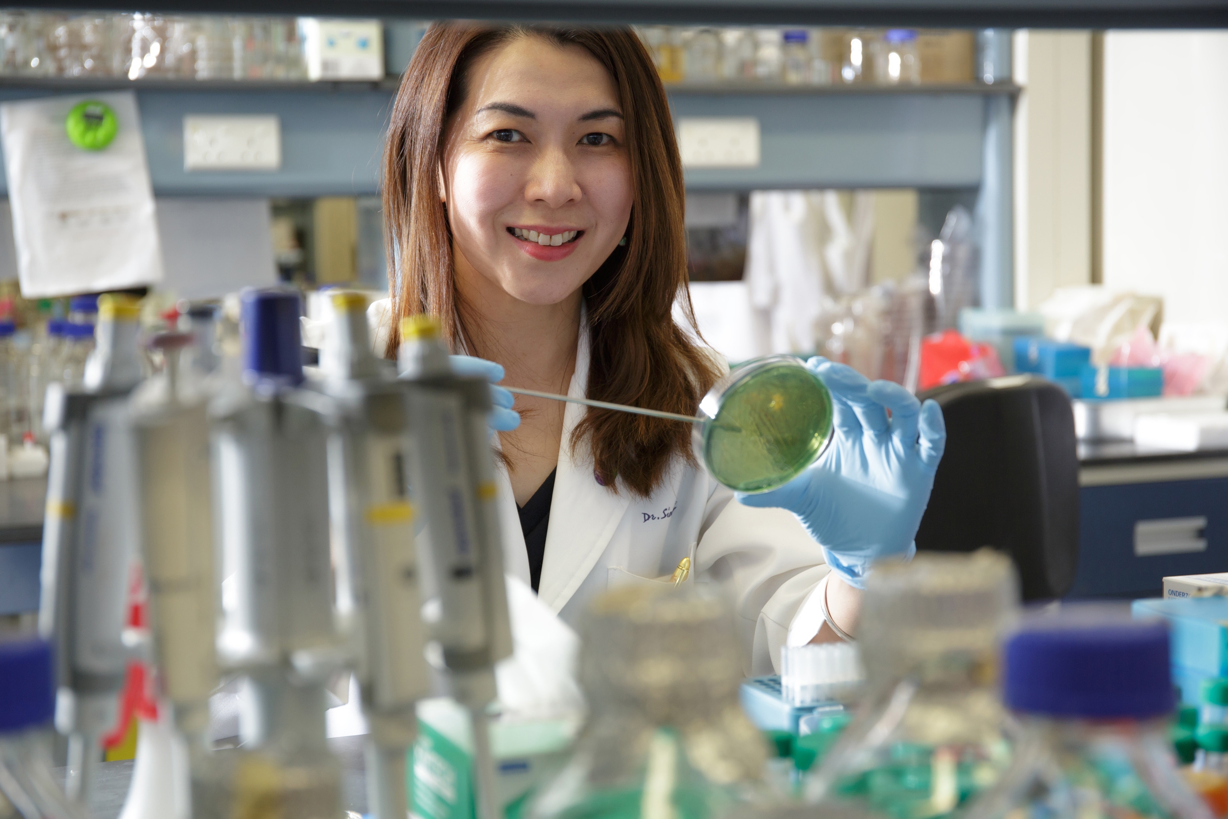 Professor Siew Chien NG, Professor, Division of Gastroenterology and Hepatology, Department of Medicine and Therapeutics, and Associate Director of the Centre for Gut Microbiota Research, Faculty of Medicine, CUHK