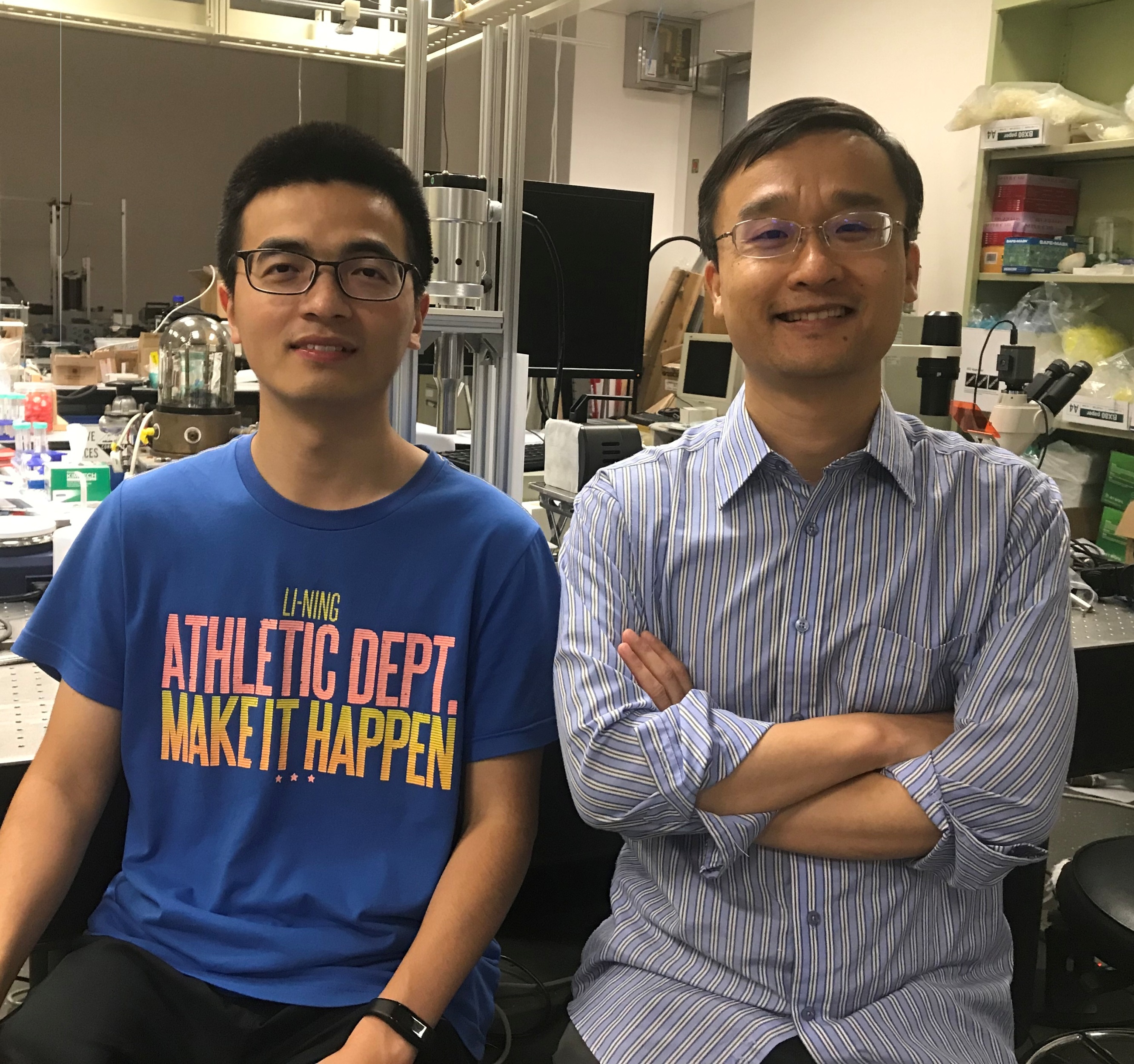 Professor Lei Xu (right), professor, and Dr. Hongchuan Shen (left), post-doctoral fellow, from the Department of Physics, CUHK, reveal a fundamentally new pattern-forming paradigm.