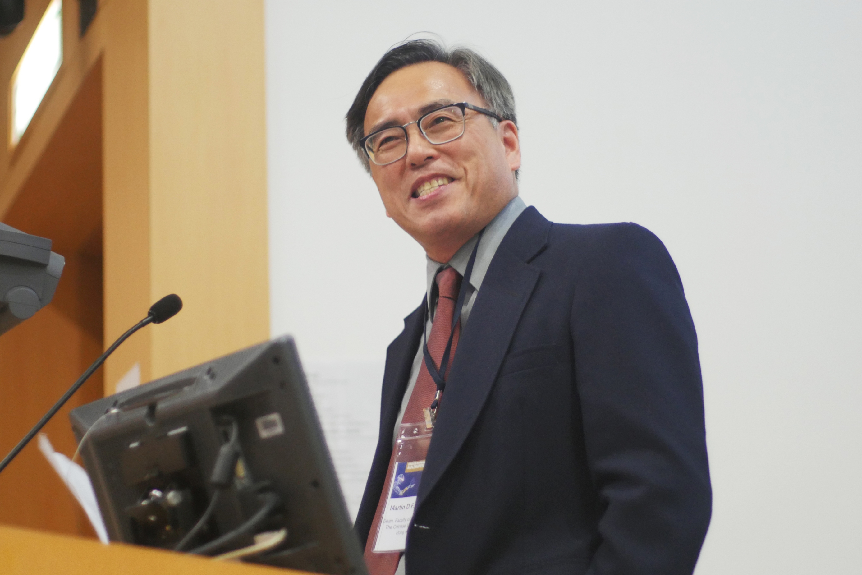 Professor Martin Wong delivers a speech.