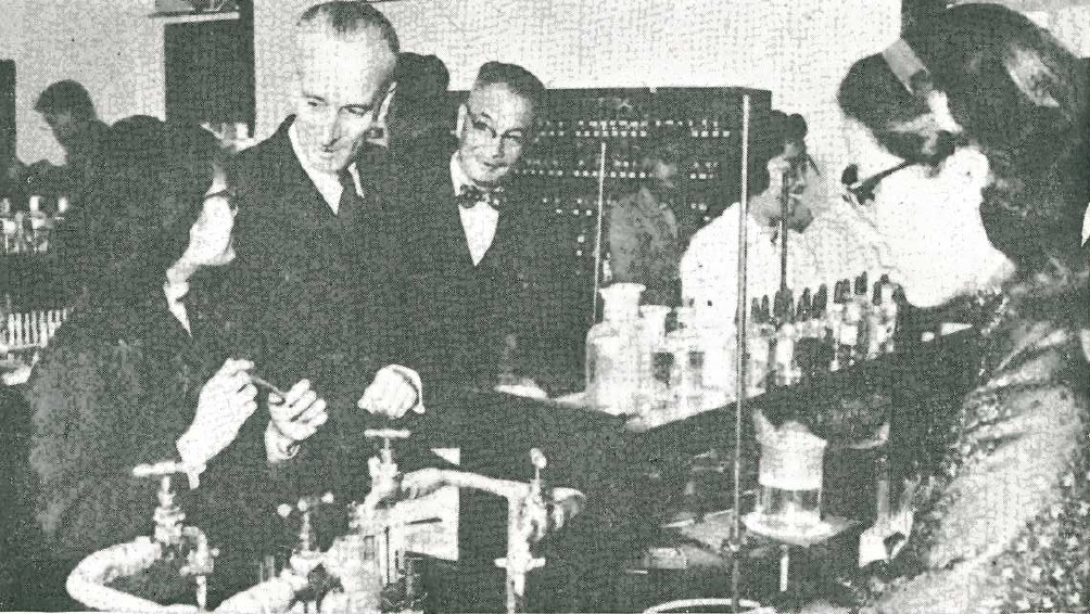 Leonard Geoffrey Morgan visiting Chung Chi College (1959)