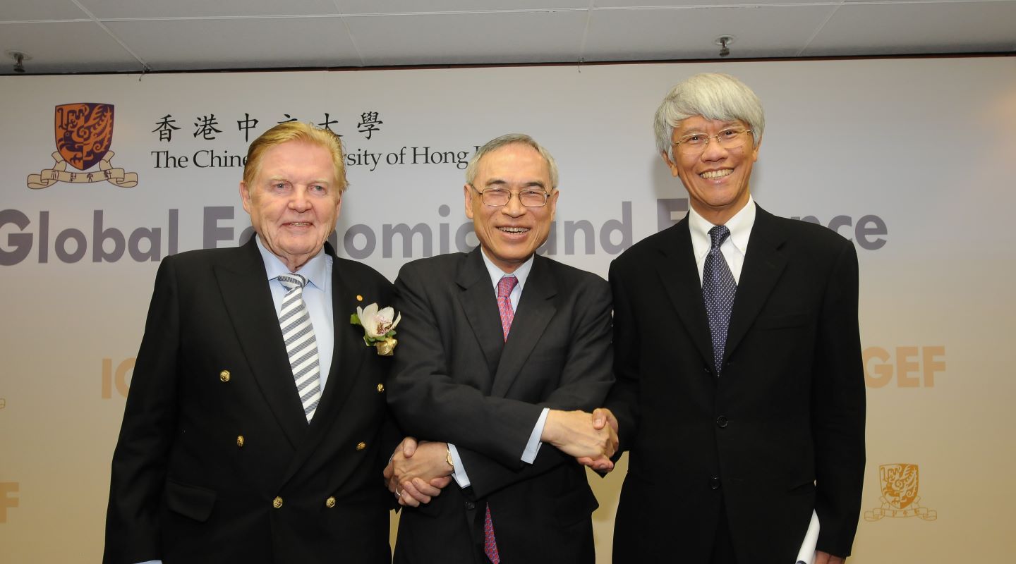 <em>(From left)</em> Professor Robert Mundell, Professor Lawrence Lau and Professor Joseph Yam give inaugural lectures for CUHK Institute of Global Economics and Finance on 21 June 2010