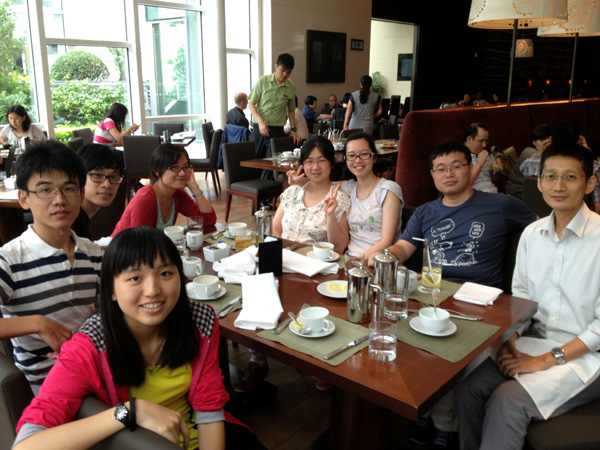 Lab lunch 2013 07