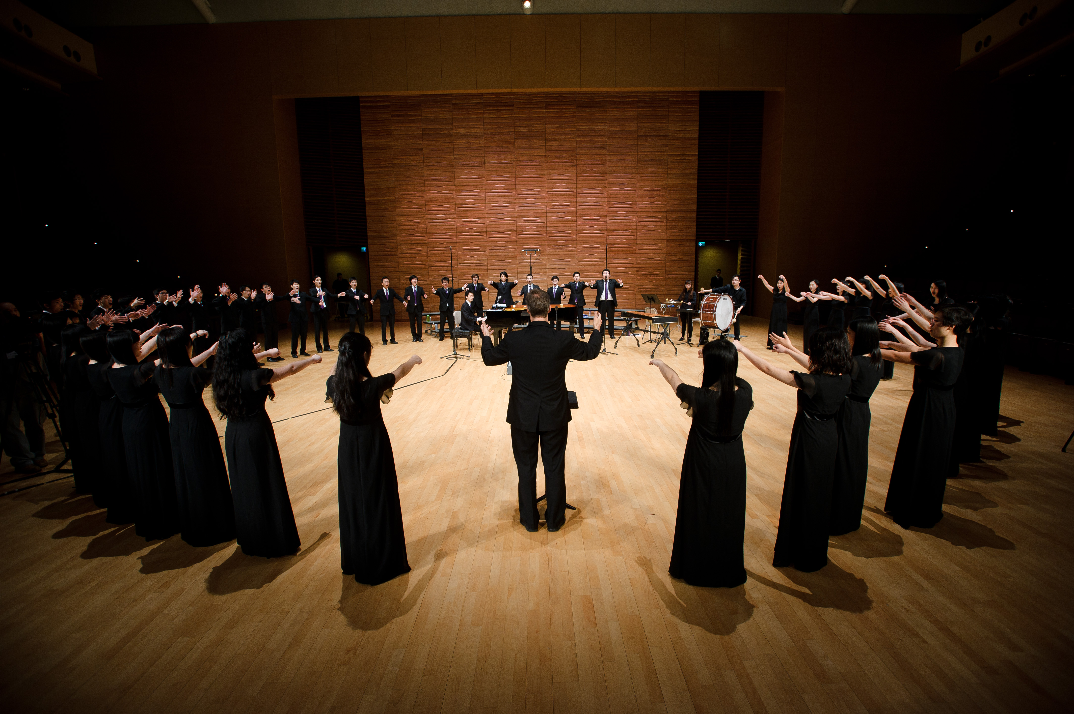 129_performingart_chu