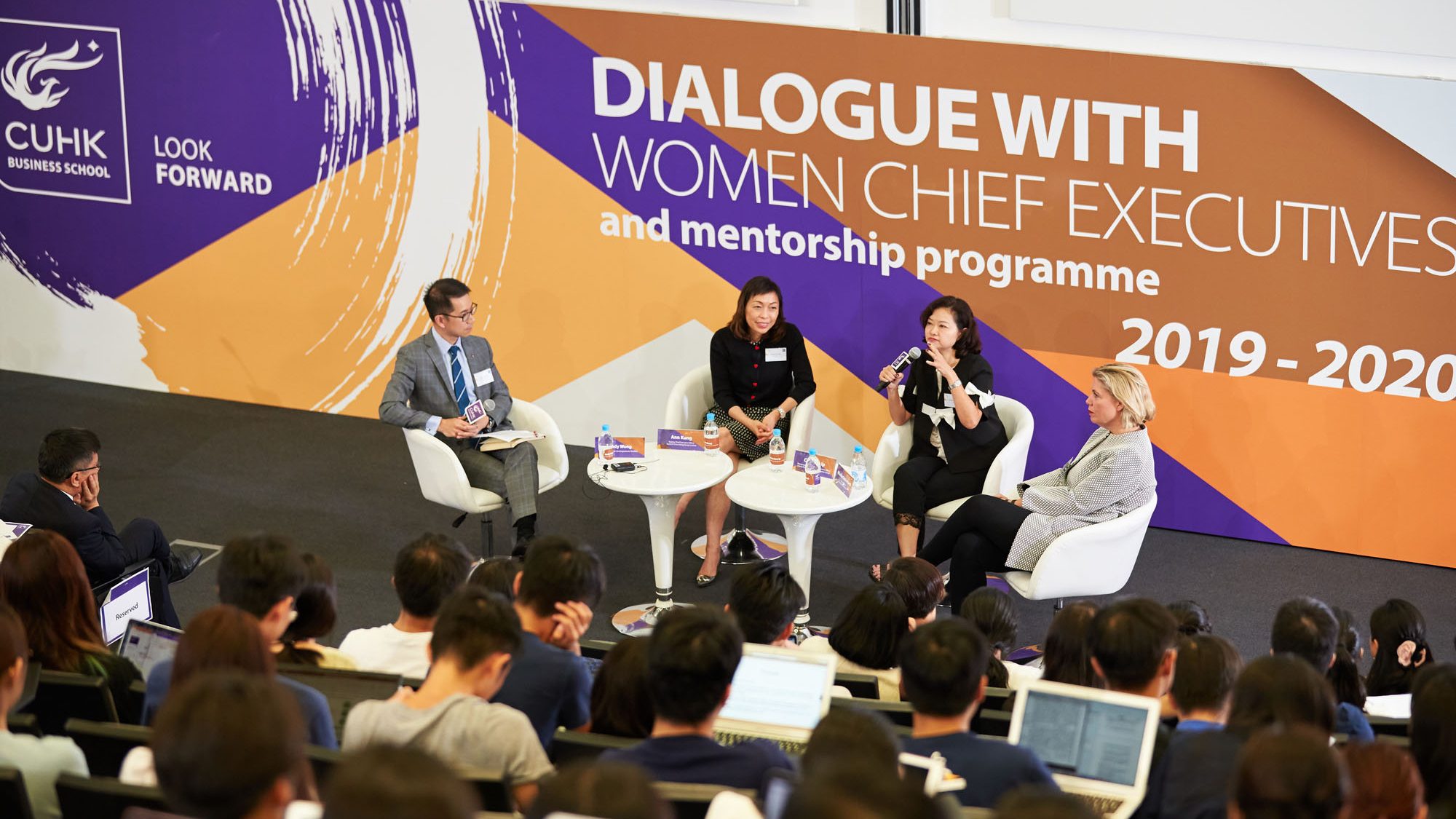 Dialogue with Women Chief Executives