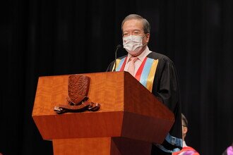 Prof. Anthony T Y WU, GBS, JP,National Standing Committee Member of the Chinese People's Political Consultative Conference delivers speech.