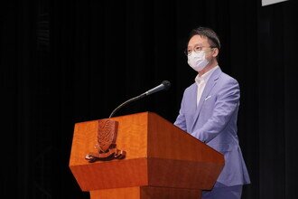 Professor Francis KL CHAN, Dean of the Faculty of Medicine