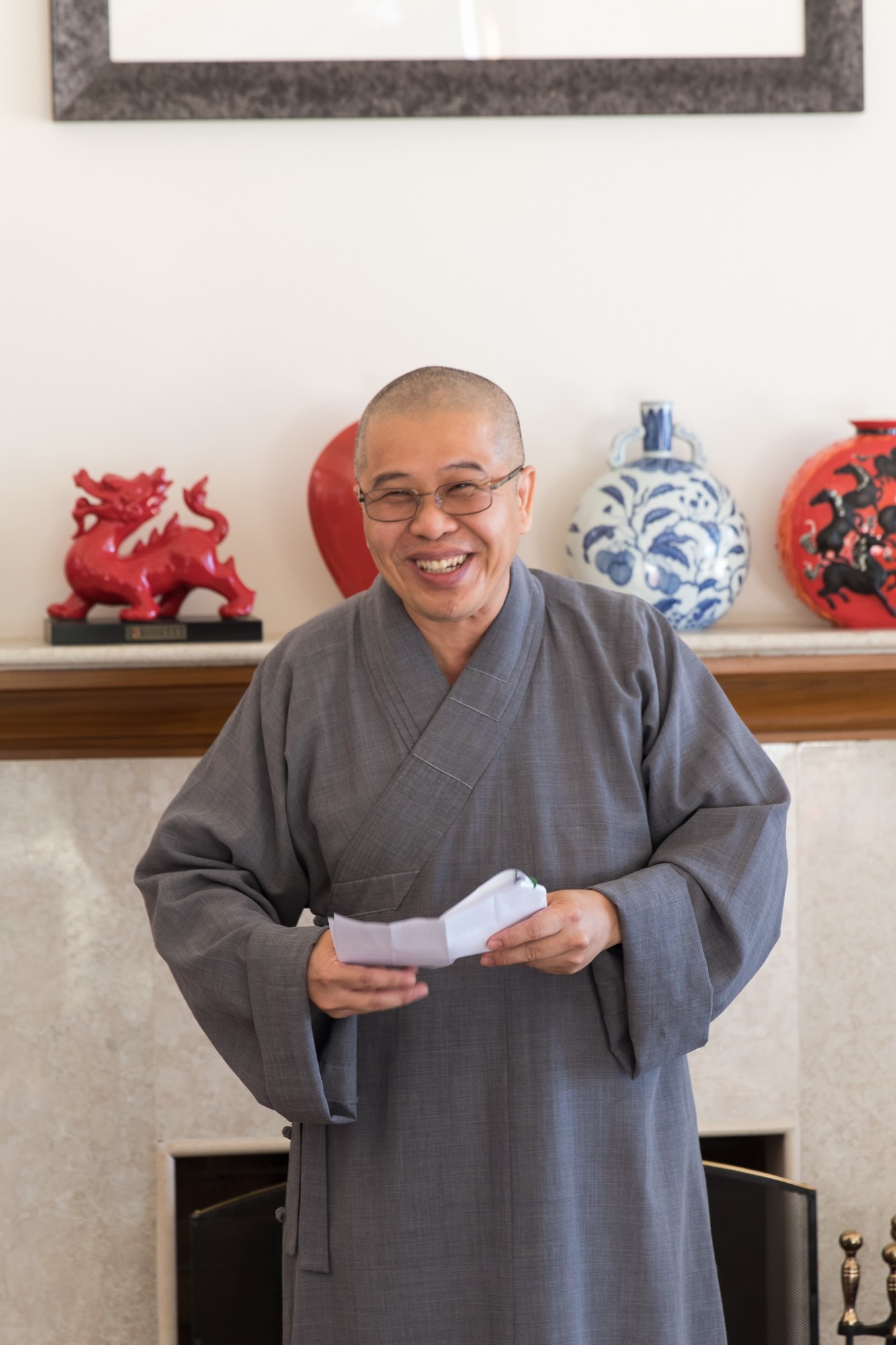 Venerable Thong Hong, Abbot of Tsz Shan Monastery, delivers an address at the ceremony.