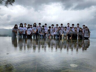 Students joined the campus tour to understand the university life