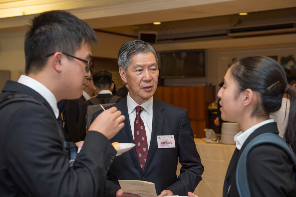 Presentation Ceremony of Chung Chi Alumni Scholarship for Excellence and Chung Chi Scholarship for Excellence