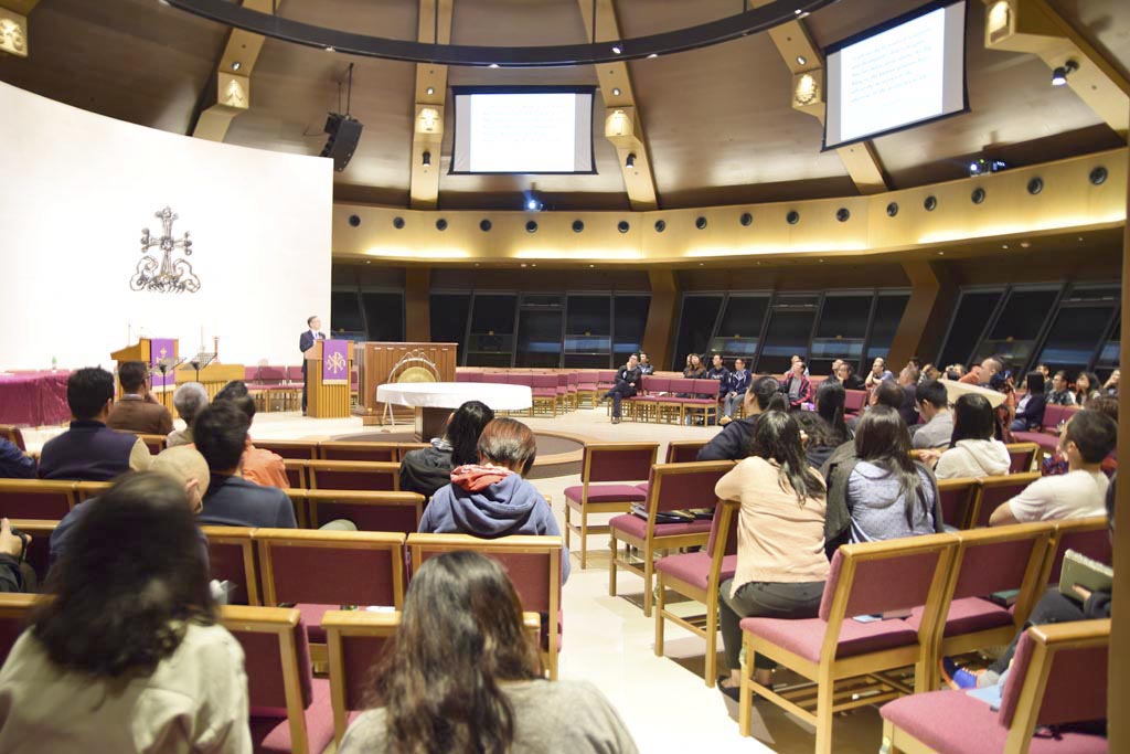 Professor Chan visited the Divinity School of Chung Chi College and delivered a talk on the topic “Science and Religious Imagination”.