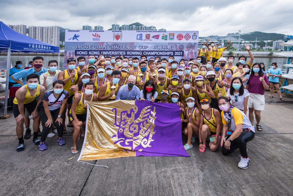 CUHK Rowing won the men’s and women’s overall championships and overall championship in the Jackie Chan Challenge Cup Hong Kong Universities Rowing Championships 2021. Group photo of Professor Nicholas Rawlins, Pro-Vice-Chancellor of CUHK (front row third from left) and the team.