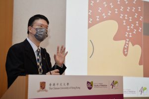 Professor Albert LI says snoring, night sweats and mouth breathing are some common symptoms of OSA. Other symptoms are daytime inattention, hyperactivity, sleepiness, and behavioural problems. Parents is suggested to seek medical advice if they find their children with these conditions.