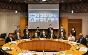 The new term of GAAB and members of CUHK senior management convene its first meeting in hybrid format due to travel restrictions.