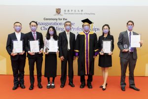 Professor Rocky S. Tuan, CUHK Vice-Chancellor and President (3rd right) and Professor Pang Chui Shaw, Acting Dean of the Graduate School (4th left), pose for a group photo with the recipients of the Postgraduate Research Output Award 2020, including Dr Tengteng Zhuang, Faculty of Education, Dr Jacky Lam, Faculty of Medicine, Dr Yinyi Lin, Faculty of Social Science, Ms Lin Ge, Faculty of Business Administration, and Mr Jamieson Michael Kirkwood, Faculty of Law (from left to right).