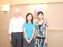 From left:
Professor David Parker, Chairman, Department of English & Professor of English, CUHK
Miss Evelyn Chan
Miss May Chan