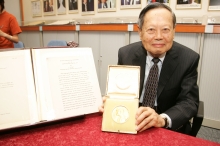 Professor Yang Chen Ning and his Nobel medal and manuscript