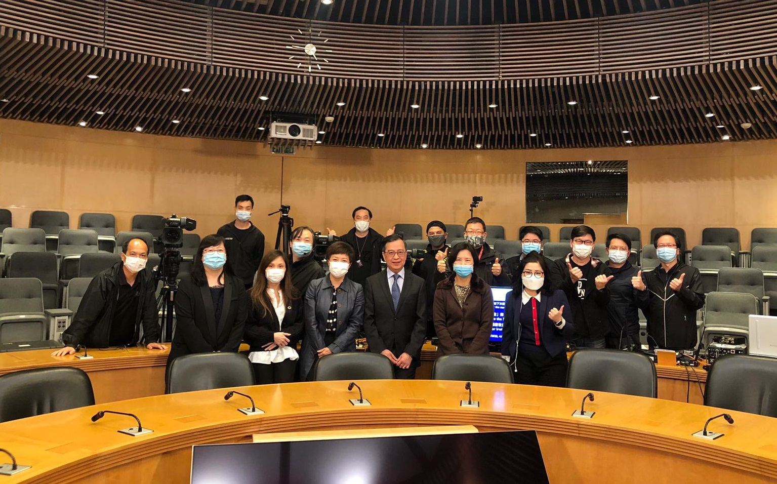 The first talk was held today when (front row, fourth from the left) Professor Alan Kam Leung Chan, Provost of CUHK, spoke on the topic “Higher Learning in the Era of Industry 4.0” to launch the series.