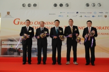 At the ribbon-cutting ceremony. From left: Professor Paul Chow, Adjunct Professor, Department of Finance, CUHK; Professor Michael Hui, Pro-Vice-Chancellor, CUHK; Professor K.C. Chan, Secretary for Financial Services and the Treasury, HKSAR Government; Professor Ralph van Put, Adjunct Professor, Department of Finance, CUHK; and Professor T.J. Wong, Dean of Business Administration, CUHK