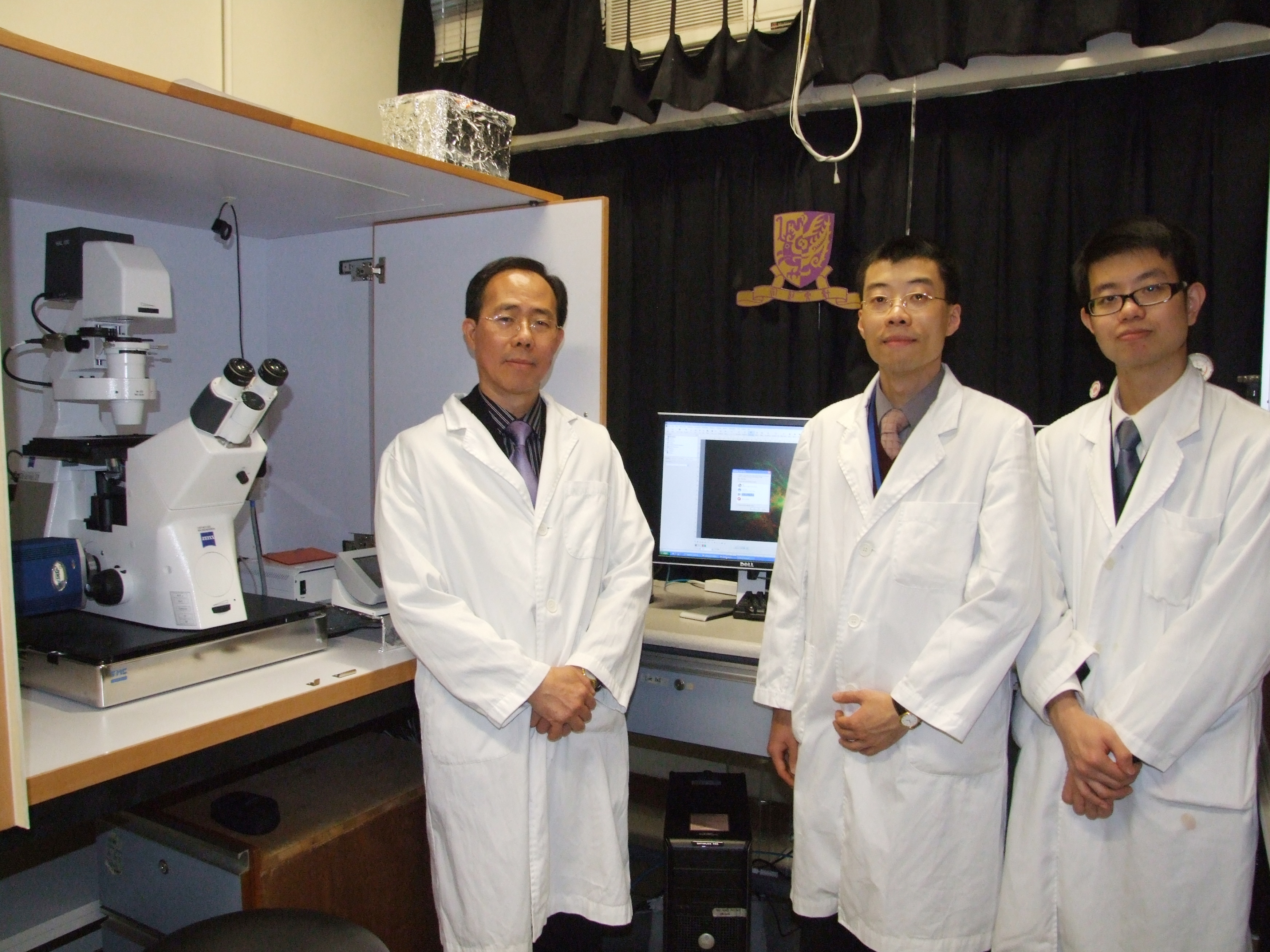 From left: Professor Ming-Chiu Fung, Mr. Hogan Tang and Mr. Ka-Leung Yuen