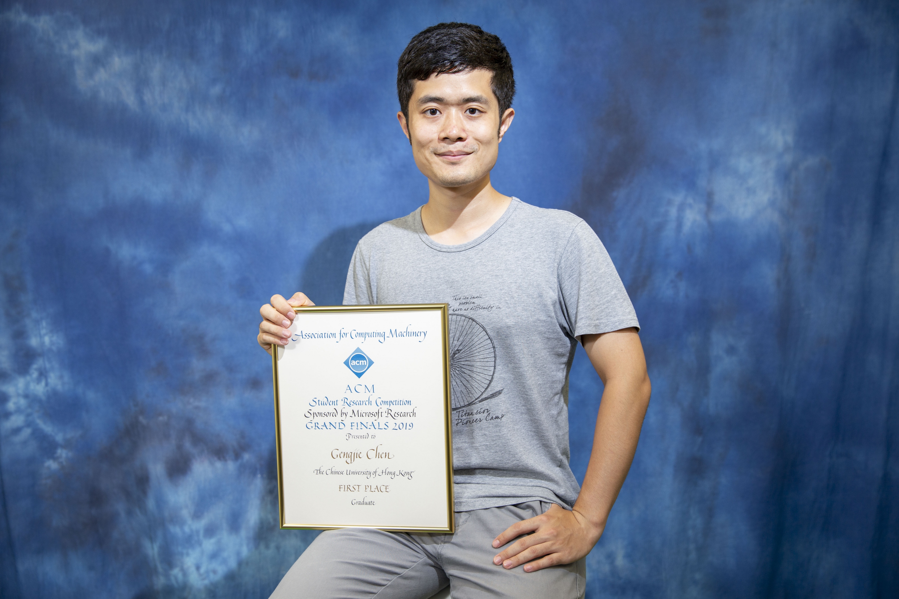 Mr. Gengjie Chen, a PhD student from the CUHK Department of Computer Science and Engineering, receives the first place in ACM Student Research Competition for Research