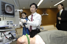 Professor Philip Wai Yan CHIU, Associate Professor, Division of Upper Gastrointestinal Surgery, Department of Surgery, CUHK demonstrates the technique of Endoscopic Submucosal Dissection (ESD)