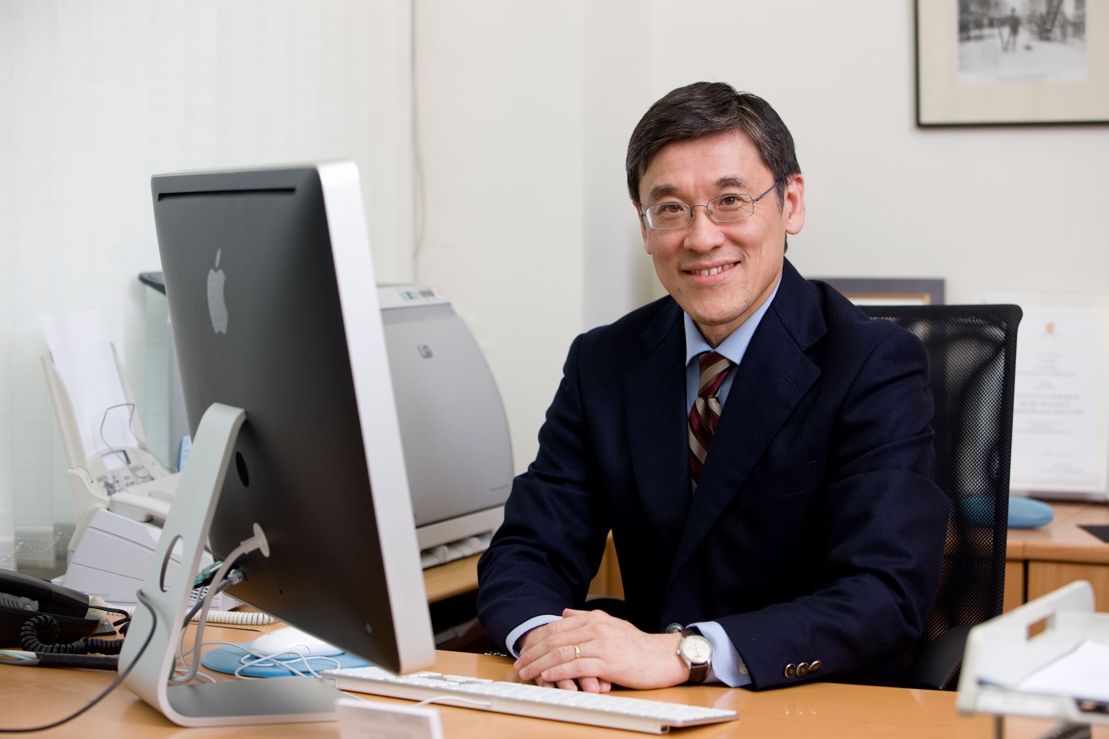 Professor Wong Tak-jun