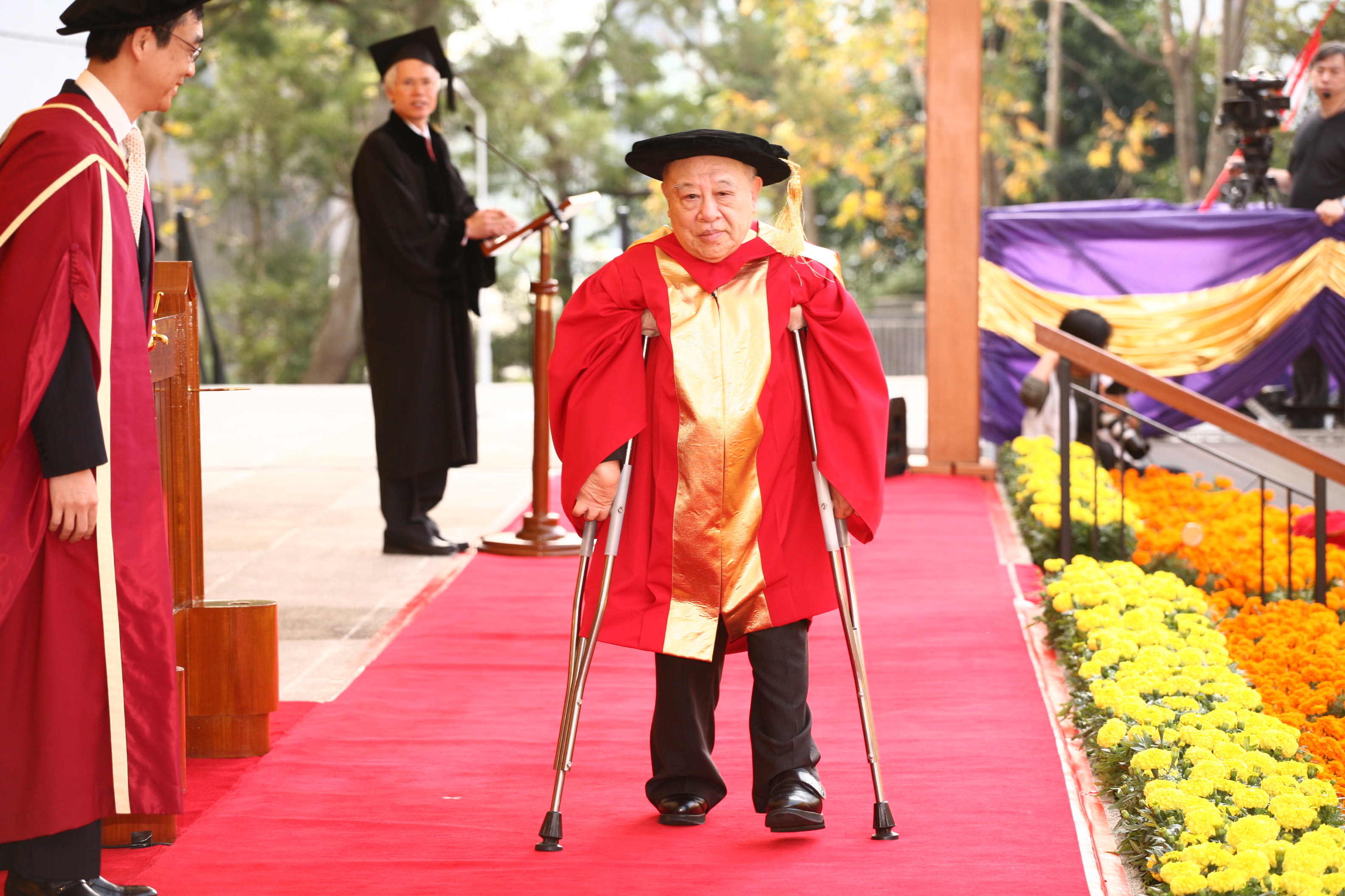 Professor Hsu Cho-yun (right)