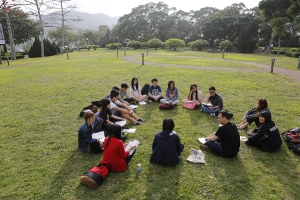 Students having tutorial class 