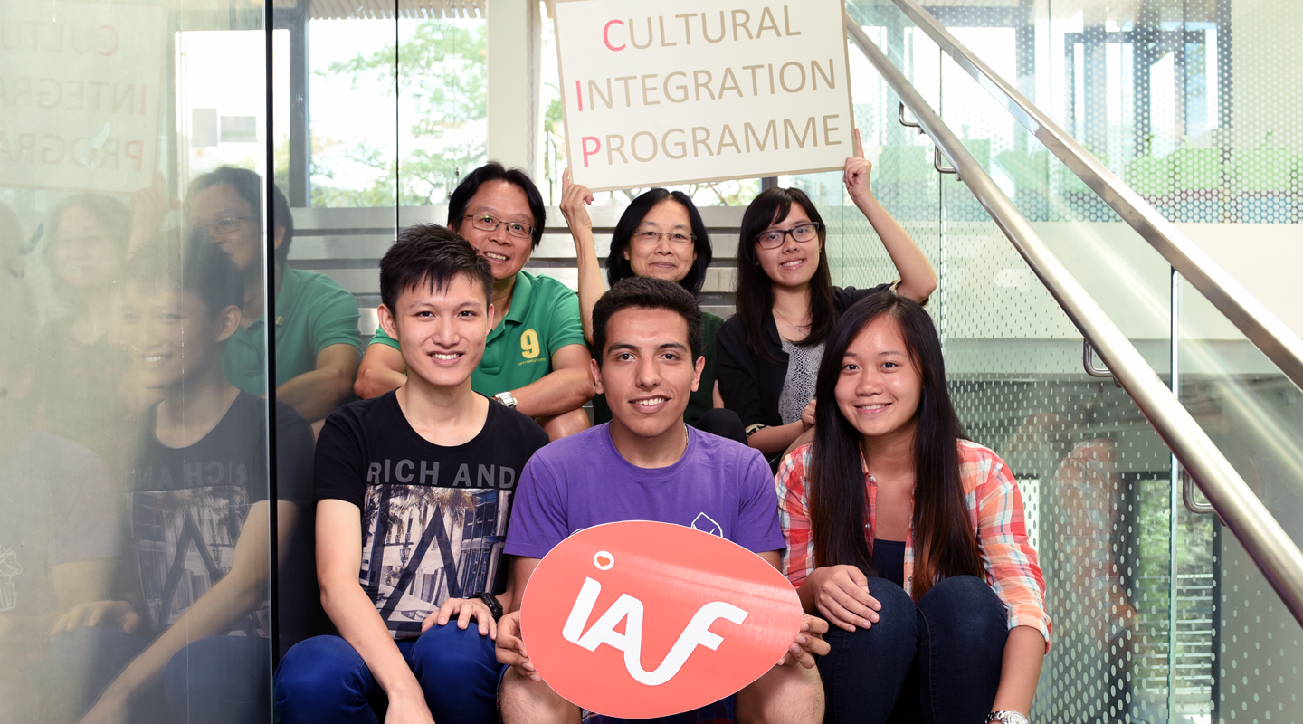 (From left, front to back row) Jimmy Lau, Javier R. Martinez, Ruby Cheung, Freedom Leung, Candice Lam, Krystal Chan <em>(Photo by ISO staff)</em>