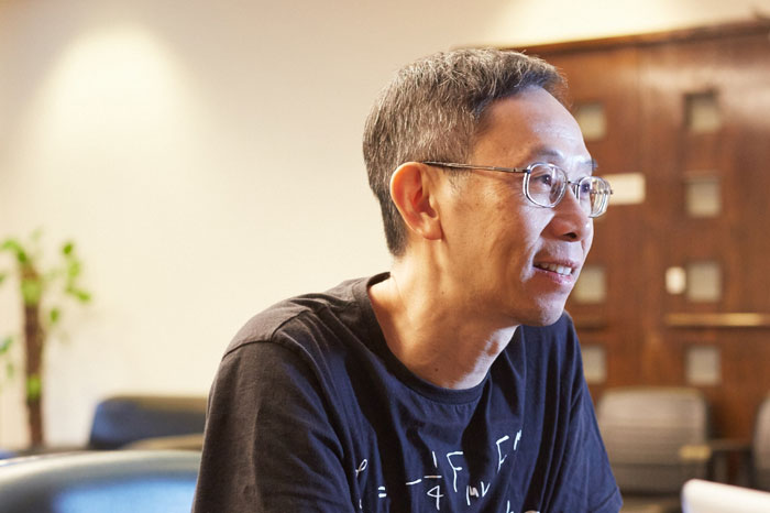 Prof. Chu Ming-chung, Department of Physics
