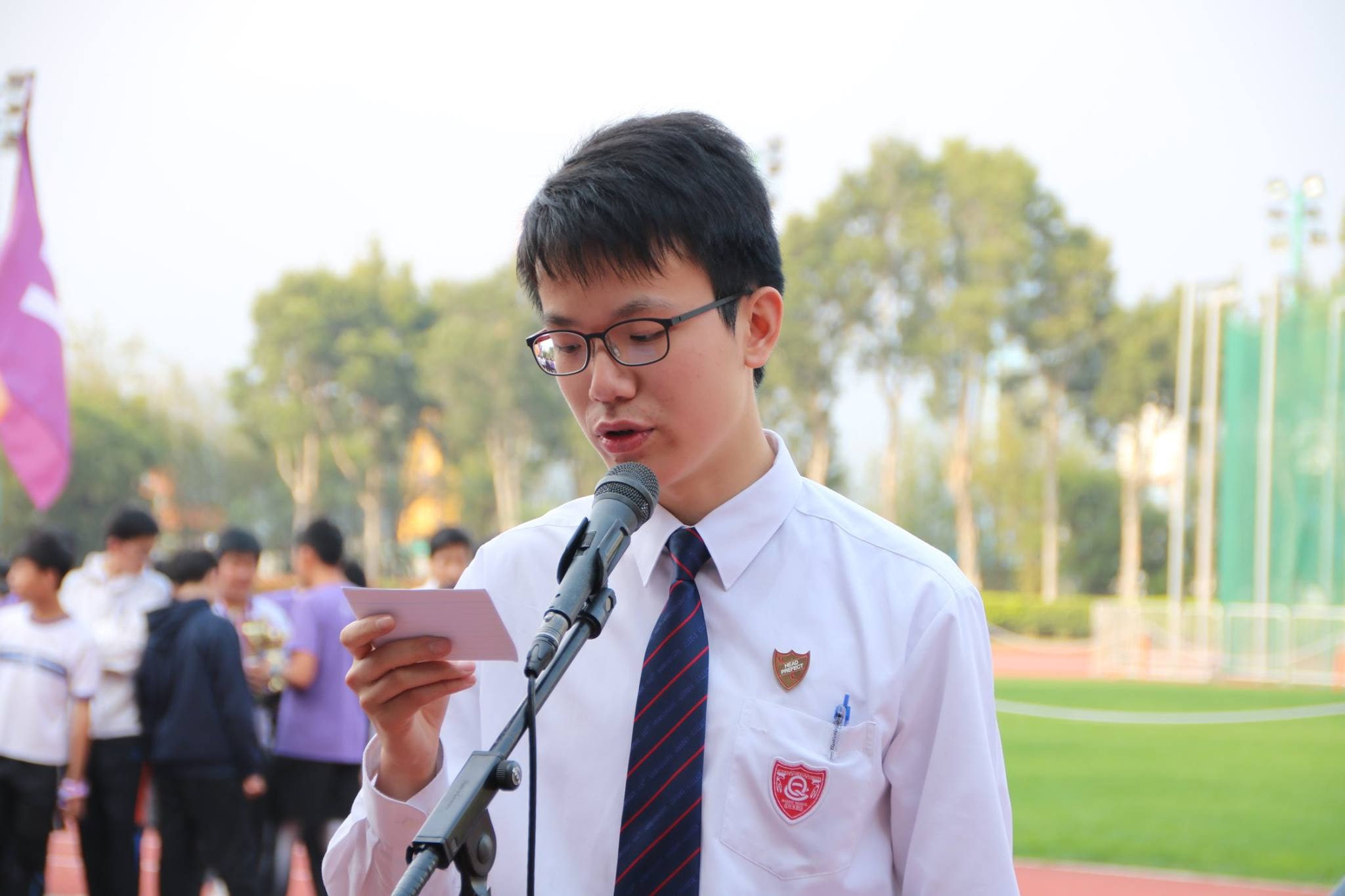 Thomas YUEN is a graduate from Queen’s College. He says biology class in school was the key to the door of medicine for him, as biology taught him the different systems in human body and the coordination. It is as fascinating as the universe and he wishes to learn more from studying medicine.