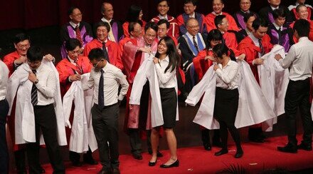 CUHK Hosts First White Coat Inauguration Ceremony Over 200 Medical Freshmen Pledge to Uphold Medical Professionalism