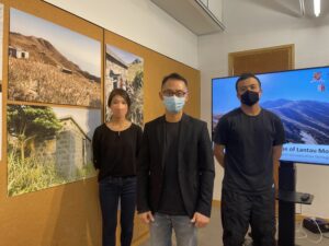 Professor Thomas Chung(middle), with research team members Mr Jimmy Ho and Ms Miriam Lee introduce the project details in the press conference.