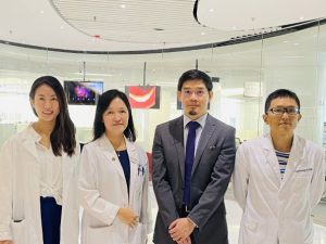 (From left to right) Ms. Gloria HW Lau, Physiotherapist I and Exercise Physiologist; Dr. Susanna SS Ng, Assistant Professor, Division of Respiratory Medicine; Dr. Erik Fung, Assistant Professor, Division of Cardiology; Dr. Leong Ting Lui, Research Associate; all from the Department of Medicine and Therapeutics, CU Medicine.