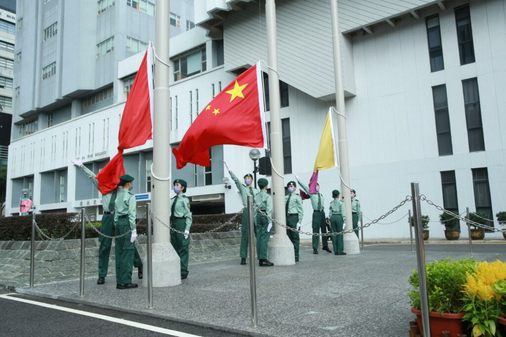 中大舉行升旗儀式慶祝中華人民共和國成立73周年。