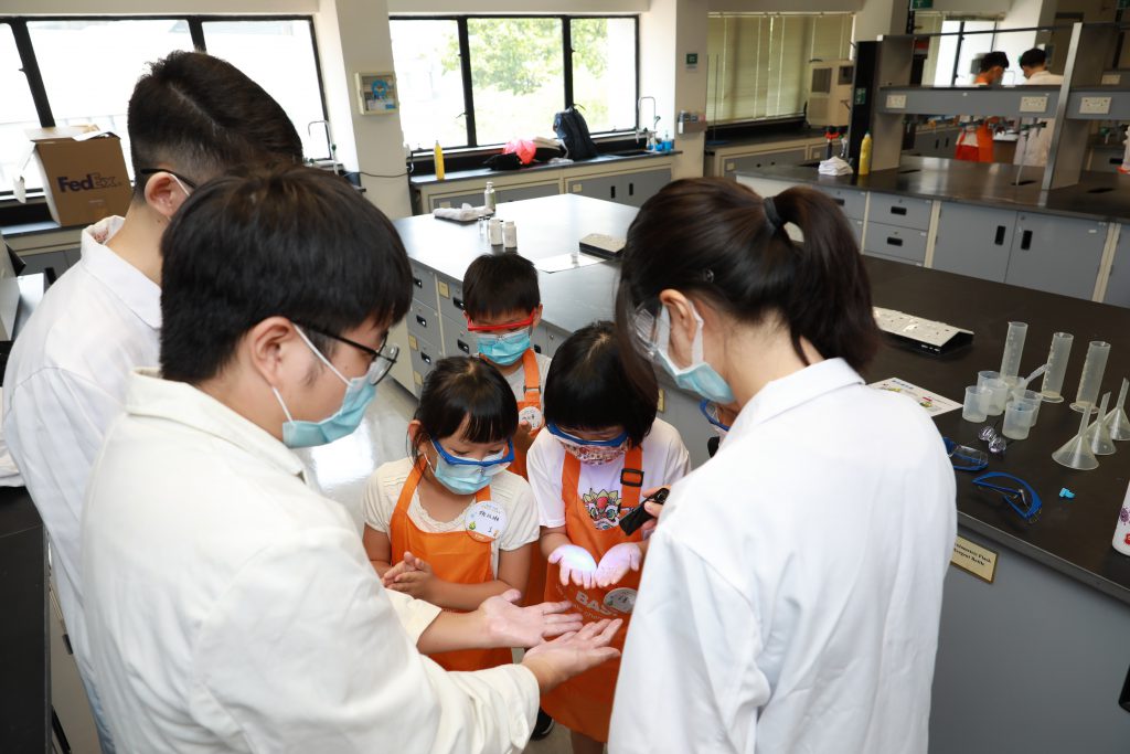 Children learning how simulated germs stay on their hands after “normal” handwashing