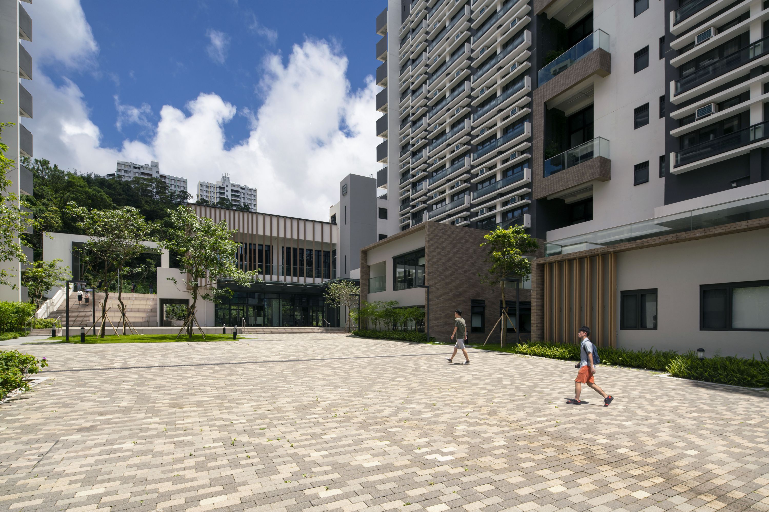 Clustering around the Central Piazza is a host of communal facilities to encourage interactions.